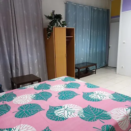 With Sharing Bathroom Apartman